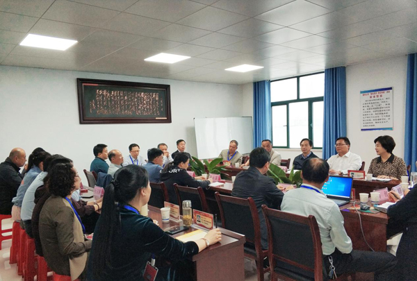 市人大代表到建材公司調研 市人大代表到建材公司調研